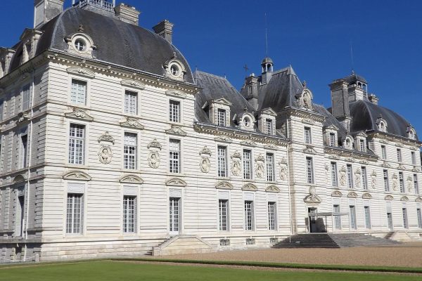 Chateau de Cheverny, Château de Moulinsart, musée tintin, visite des châteaux de la loire, Location vacances